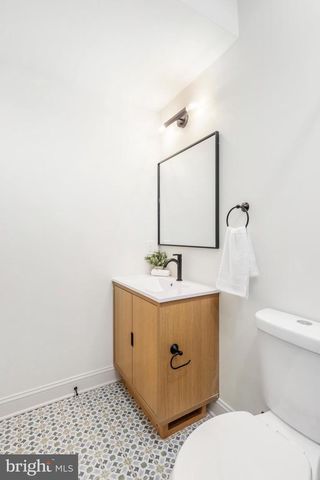 1215 N 28TH ST, Philadelphia, PA 19121