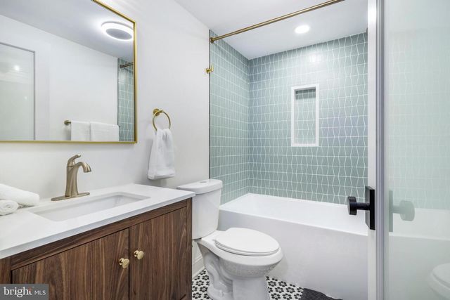 1215 N 28TH ST, Philadelphia, PA 19121