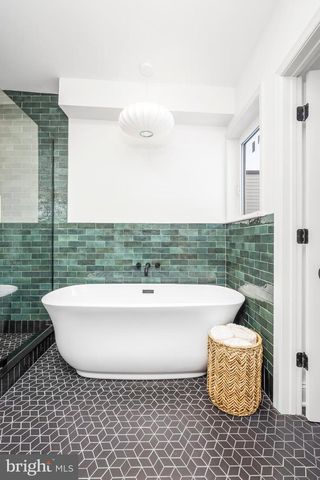 1215 N 28TH ST, Philadelphia, PA 19121