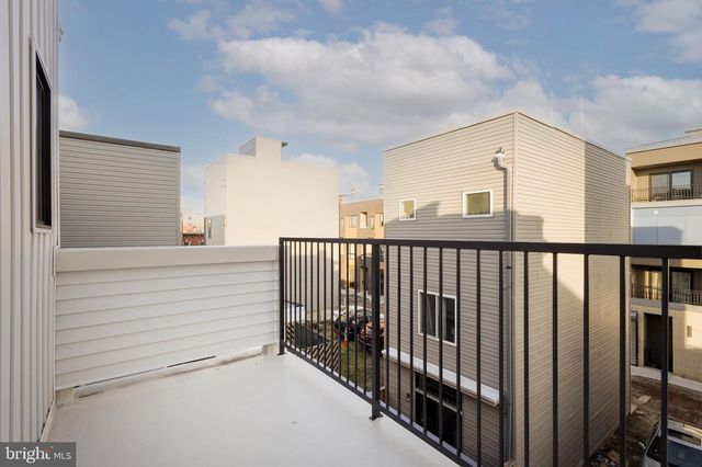 1215 N 28TH ST, Philadelphia, PA 19121