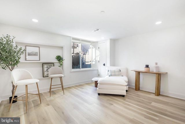 1215 N 28TH ST, Philadelphia, PA 19121