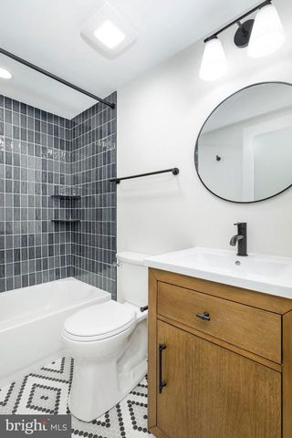 1215 N 28TH ST, Philadelphia, PA 19121