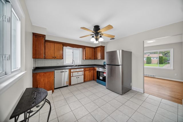 1546 W 43RD Street, Erie, PA 16509