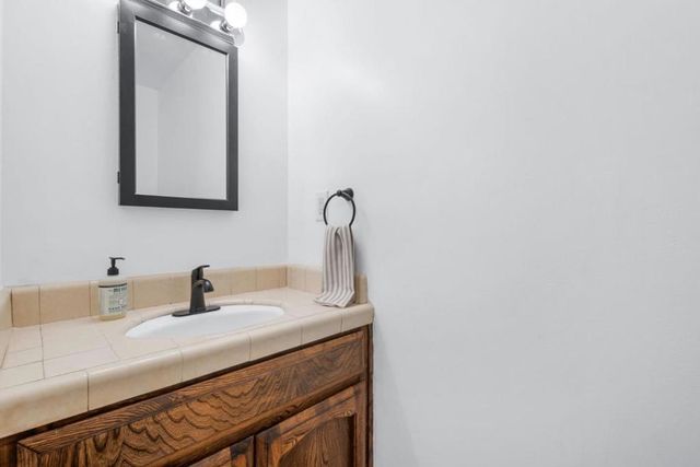 2800 Dryden Avenue, Gilroy, CA 95020