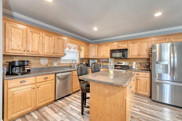 525 Tay Walk Way, Hiawassee, GA 30546