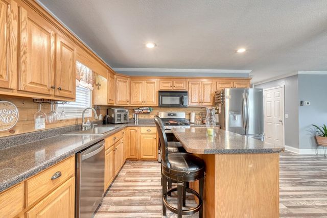 525 Tay Walk Way, Hiawassee, GA 30546