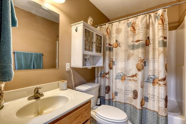 525 Tay Walk Way, Hiawassee, GA 30546