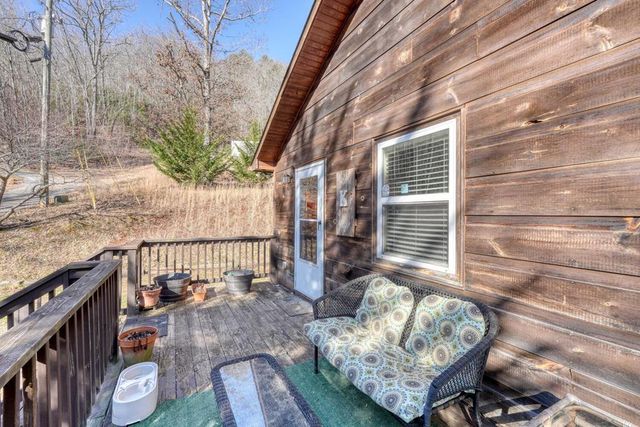 525 Tay Walk Way, Hiawassee, GA 30546
