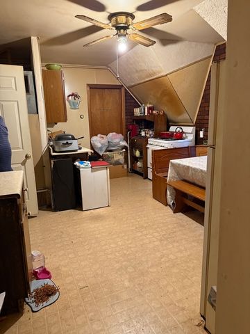 13228 S Houston Avenue, Chicago, IL 60633