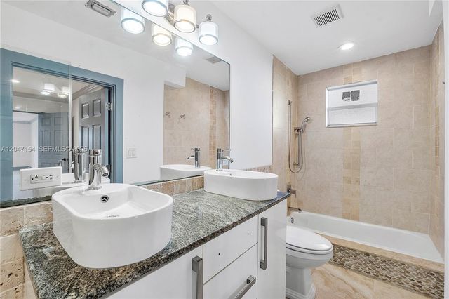 1541 SW 52nd Ave, Plantation, FL 33317