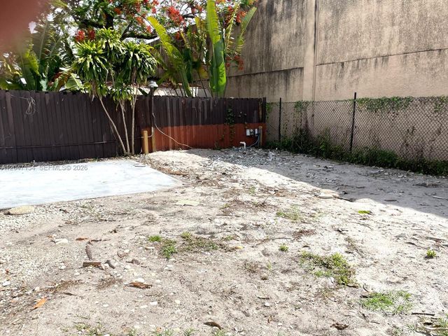 1541 SW 52nd Ave, Plantation, FL 33317