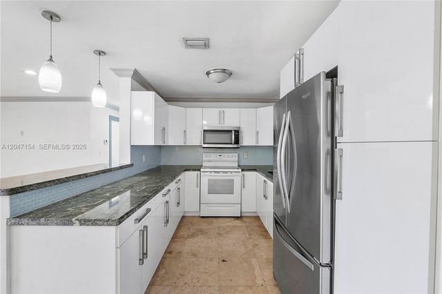 1541 SW 52nd Ave, Plantation, FL 33317
