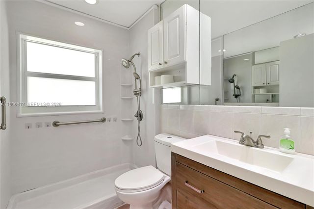 15264 SW 102nd Ct, Miami, FL 33157