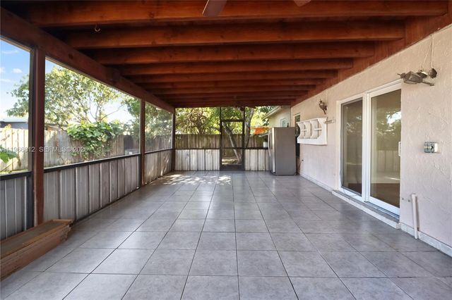 15264 SW 102nd Ct, Miami, FL 33157