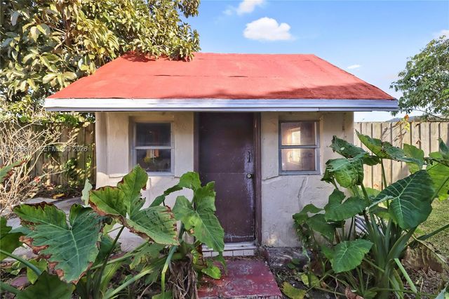 15264 SW 102nd Ct, Miami, FL 33157