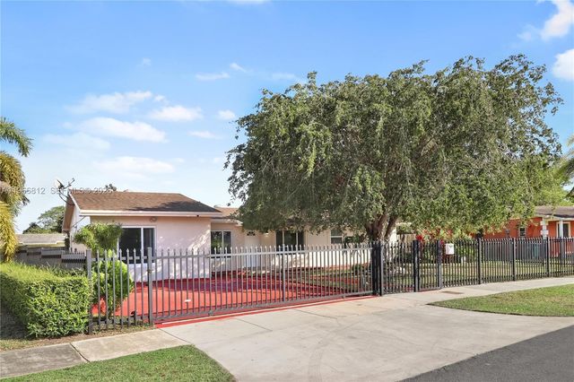 15264 SW 102nd Ct, Miami, FL 33157