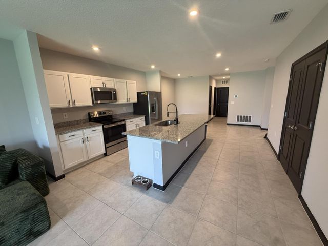 845 Persimmon Place, Fort Pierce, FL 34981