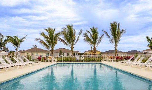 845 Persimmon Place, Fort Pierce, FL 34981
