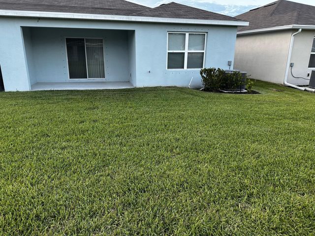 845 Persimmon Place, Fort Pierce, FL 34981