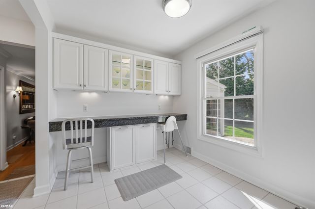 938 Candlestick Court, Bloomfield Twp, MI 48304