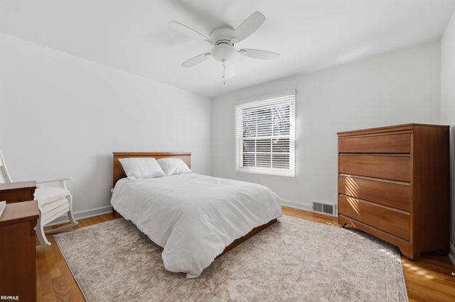 938 Candlestick Court, Bloomfield Twp, MI 48304