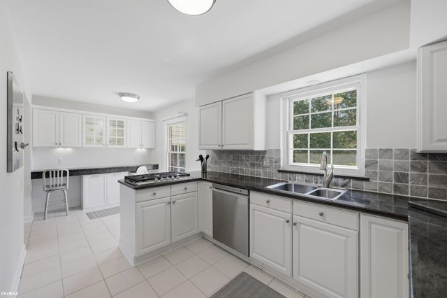 938 Candlestick Court, Bloomfield Twp, MI 48304