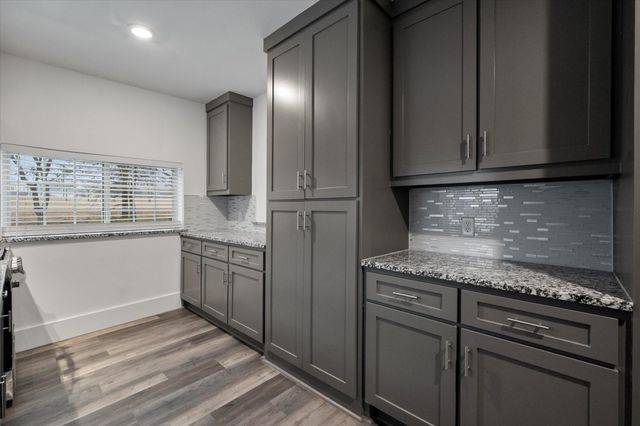 942 SE County Road 2240, Corsicana, TX 75109