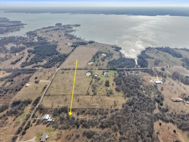 942 SE County Road 2240, Corsicana, TX 75109