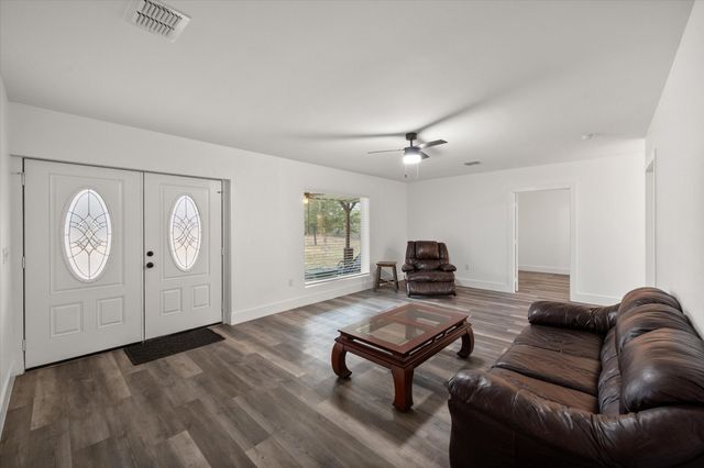 942 SE County Road 2240, Corsicana, TX 75109