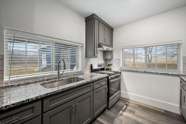 942 SE County Road 2240, Corsicana, TX 75109