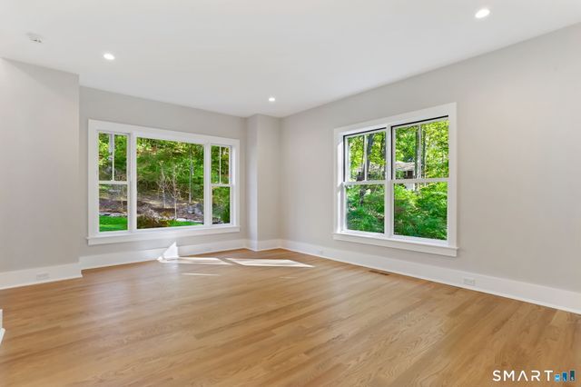 31 Rosano Road, Stamford, CT 06905