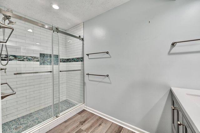 8657 Valleyview Drive, Florence, KY 41042