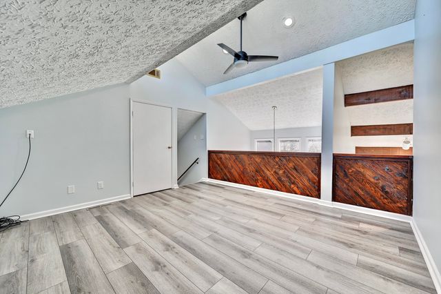 8657 Valleyview Drive, Florence, KY 41042