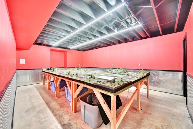 8657 Valleyview Drive, Florence, KY 41042