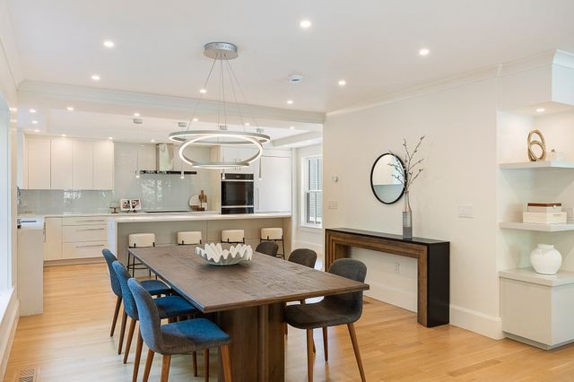 27 Walden St 2, Cambridge, MA 02140