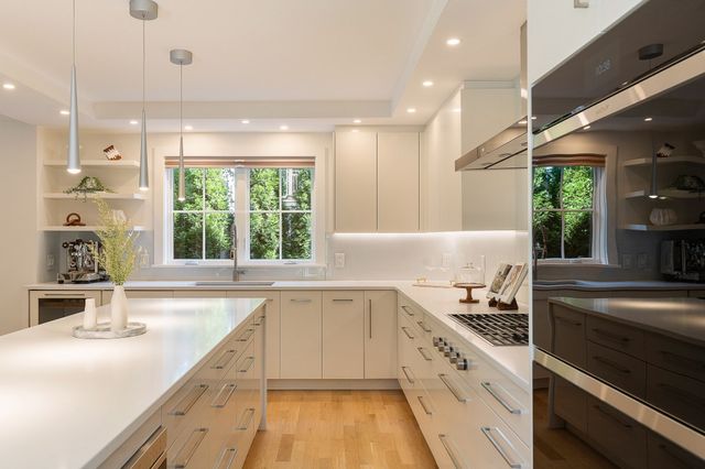 27 Walden St 2, Cambridge, MA 02140