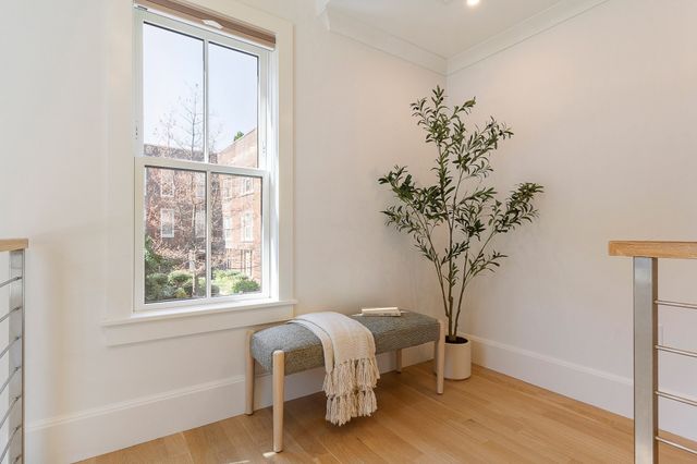 27 Walden St 2, Cambridge, MA 02140
