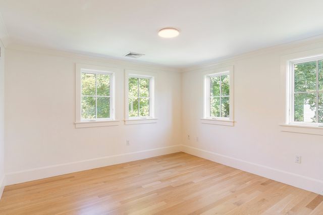 27 Walden St 2, Cambridge, MA 02140