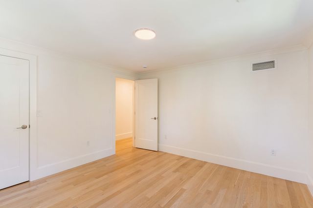 27 Walden St 2, Cambridge, MA 02140