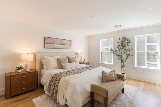 27 Walden St 2, Cambridge, MA 02140