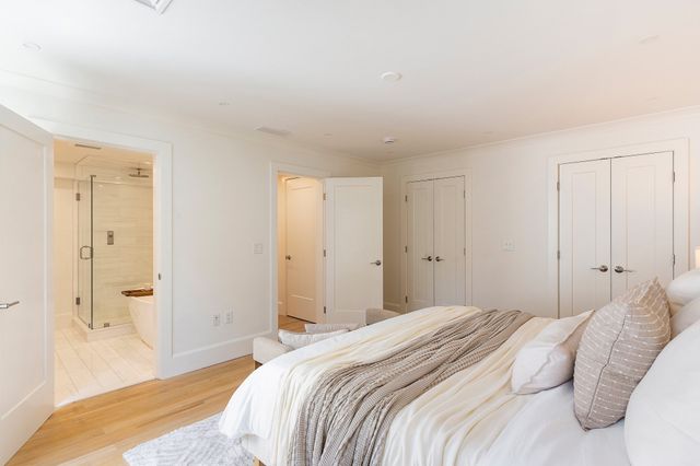 27 Walden St 2, Cambridge, MA 02140