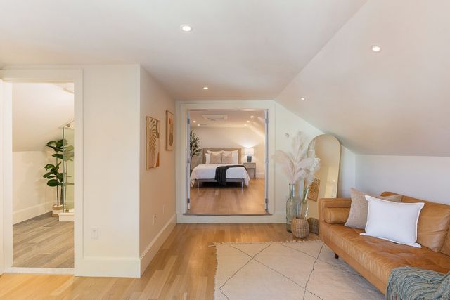 27 Walden St 2, Cambridge, MA 02140