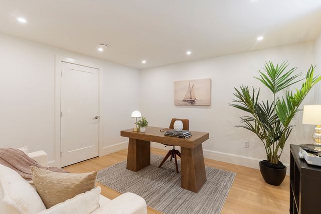 27 Walden St 2, Cambridge, MA 02140