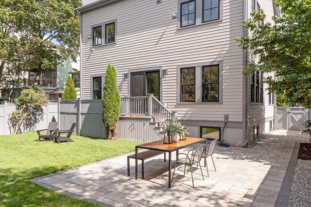 27 Walden St 2, Cambridge, MA 02140
