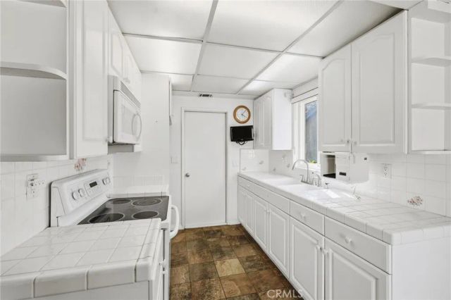 23117 Village 23, Camarillo, CA 93012