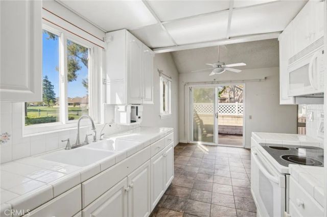 23117 Village 23, Camarillo, CA 93012