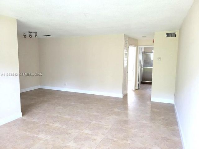 1431 S 14th Ave 114, Hollywood, FL 33020