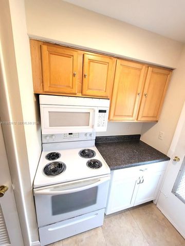 1431 S 14th Ave 114, Hollywood, FL 33020