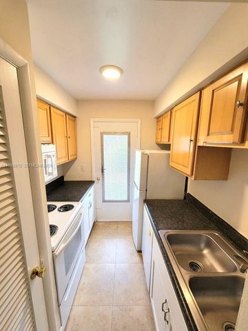 1431 S 14th Ave 114, Hollywood, FL 33020