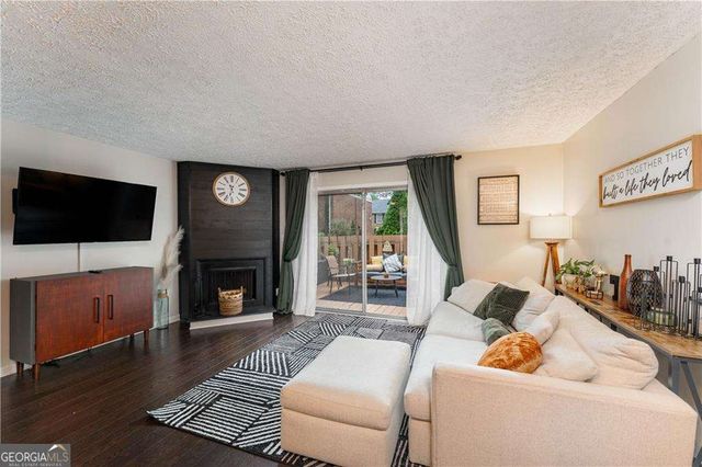 6700 Roswell Road 17A, Atlanta, GA 30328